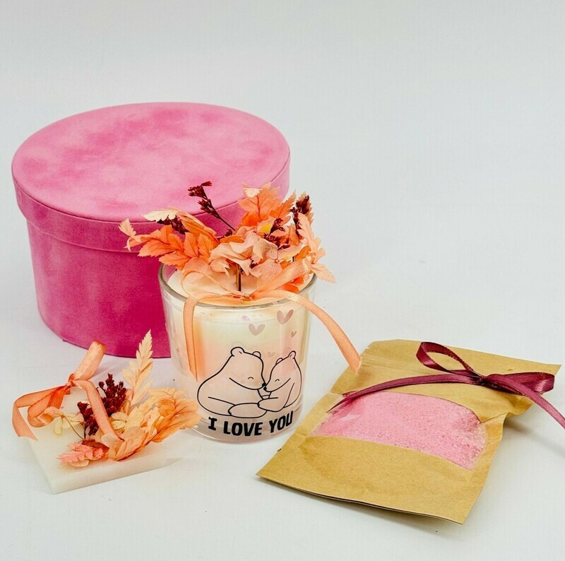 Подарочный набор. Свеча интерьерная в стакане, арома саше ручной работы и соль для ванны, стандартный