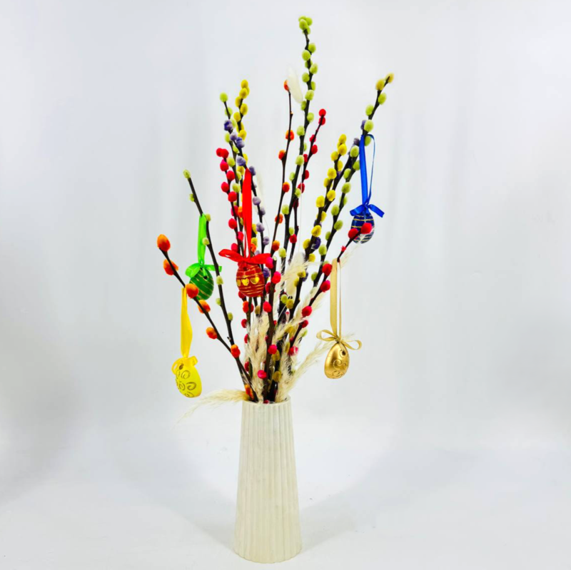 Пасхальная композиция из вербы в вазе. Верба живая красноталка крашеная. Вербный букет, стандартный