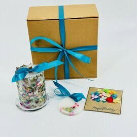 Подарочный набор. Свеча ботаническая, арома саше и авторская открытка ручная работа 