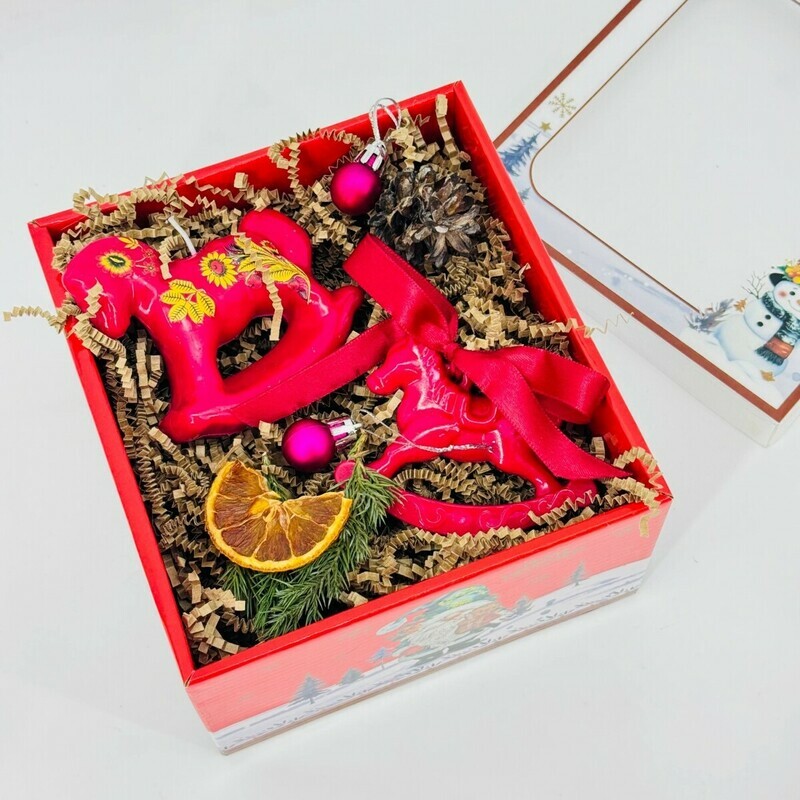 Podarochnij nabor na Novij god aromaticheskaya svecha i sashe ruchnoj raboti, standart