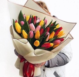 Букет из 31 тюльпана микс