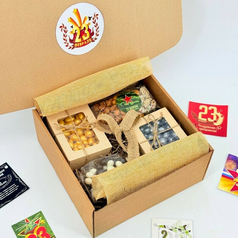 Podarochnij nabor sladkih orehov dlya muzhchini na 23 fevralya. Podarok pape, muzhu, standart