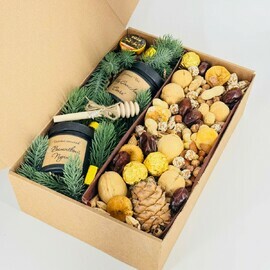 Подарочный насыпной бокс с орехами, сухофруктами, мёдом и элитным чаем. Подарок на Новый год