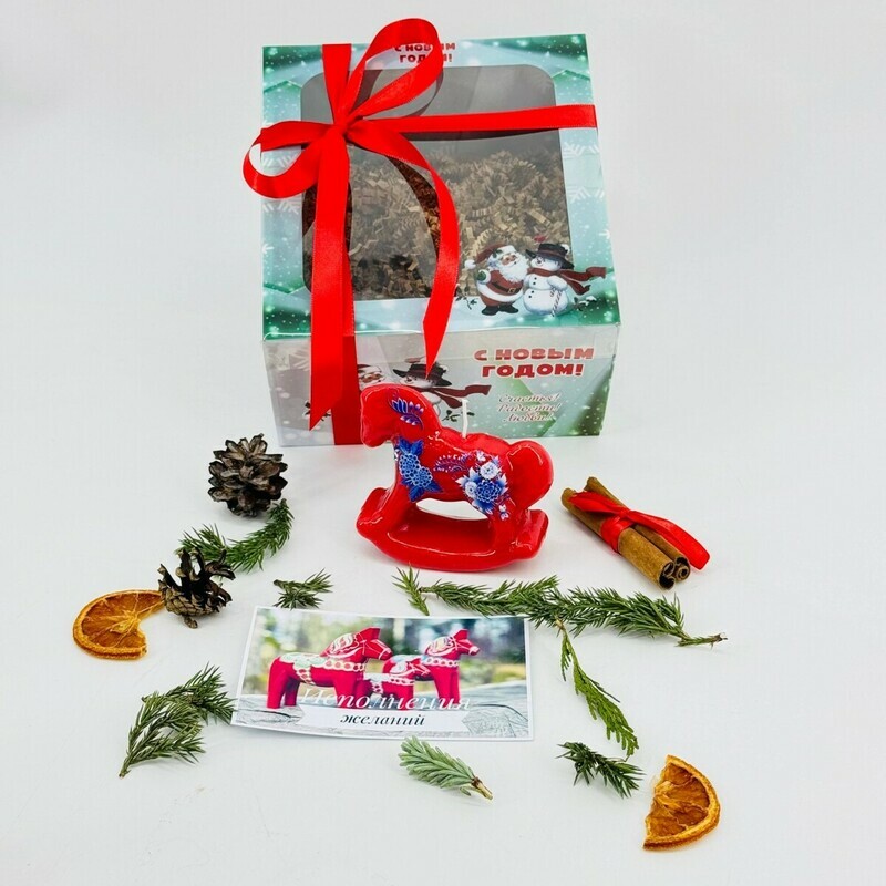 Podarok na Novij god. Novogodnyaya svecha ruchnoj raboti. Simvol goda loshad_, standart