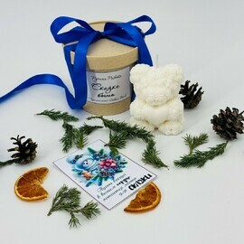 Свеча интерьерная мишка из роз с сердцем в подарочной упаковке "Сказке быть"