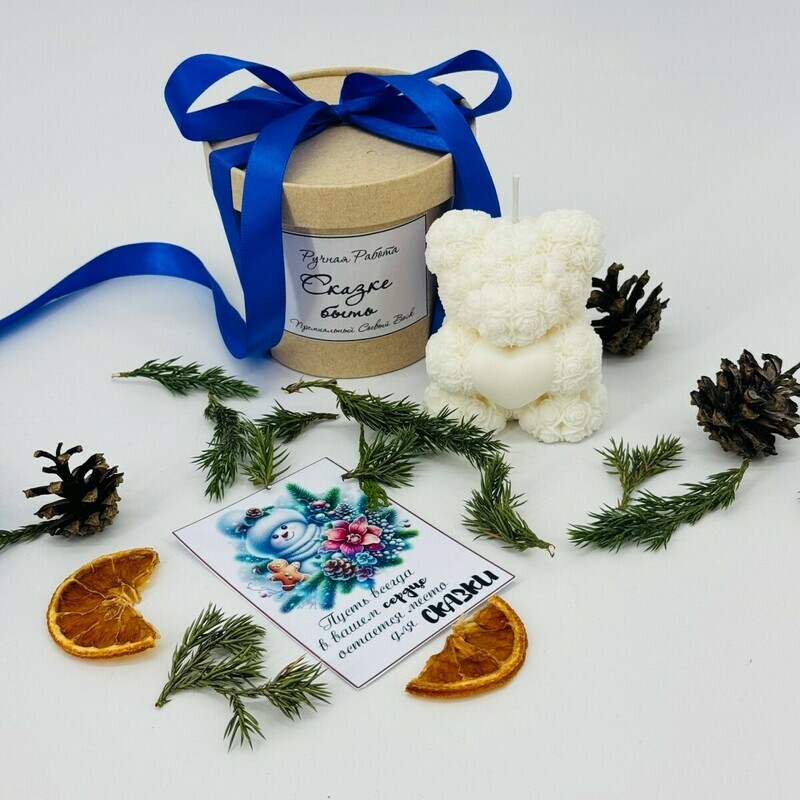 Svecha inter_ernaya mishka iz roz s serdtcem v podarochnoj upakovke "Skazke bit_", standart