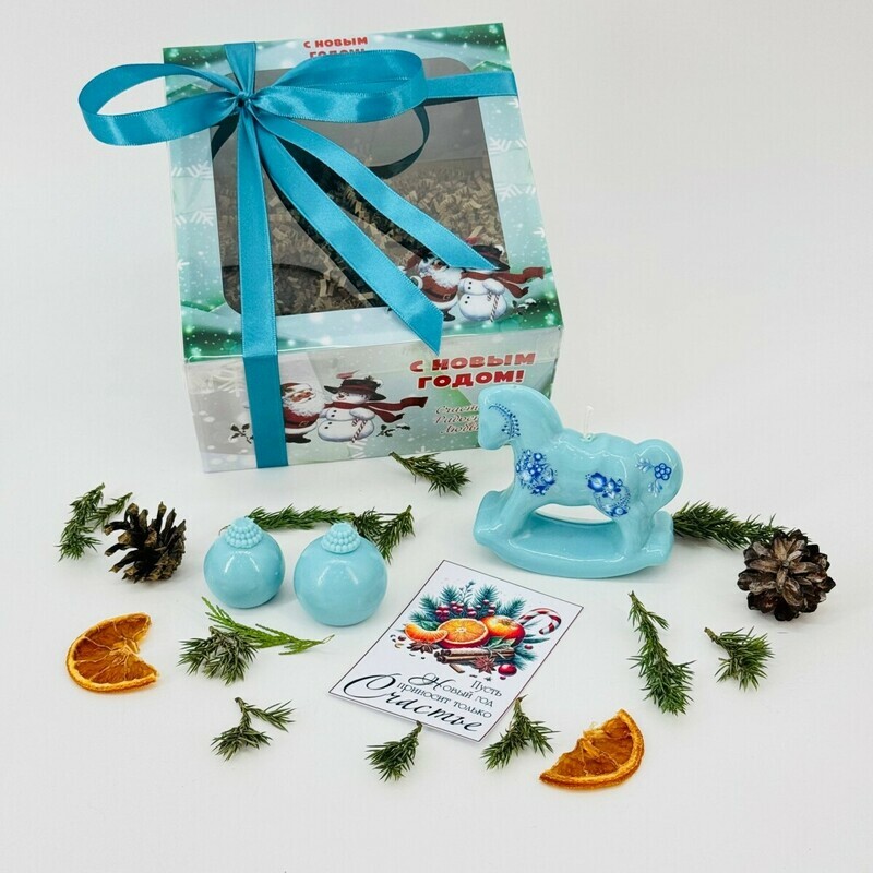 Podarok na novij god. Novogodnyaya svecha ruchnoj raboti simvol goda loshad_, standart