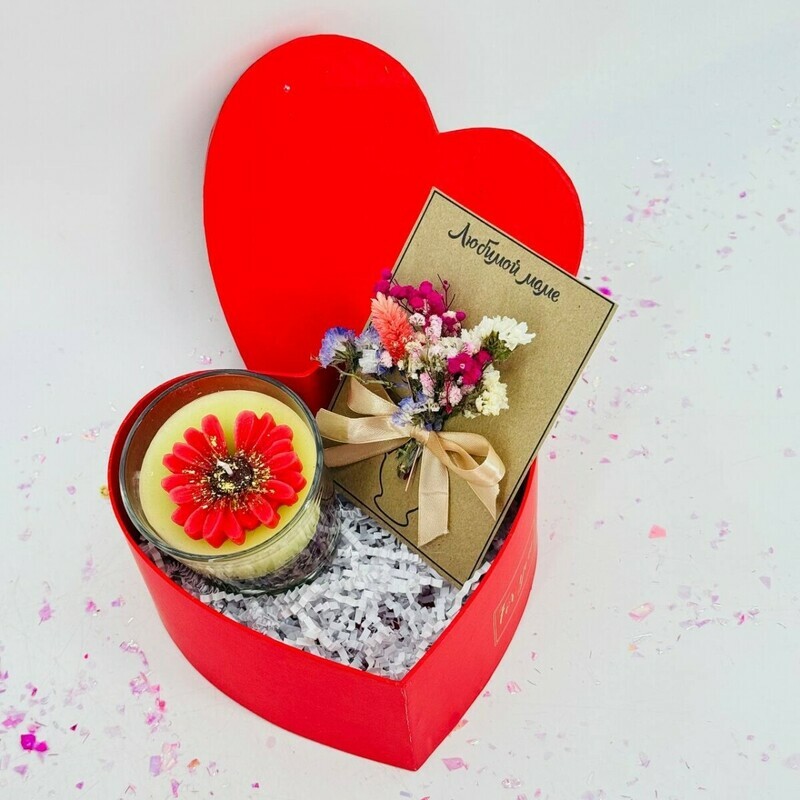 Подарочный набор в коробке сердце свеча в стекле и открытка ручной работы. Подарок любимой маме, стандартный