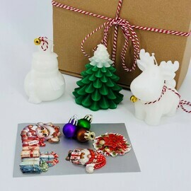 Подарочный новогодний набор. Свечи фигурные ручной работы с открыткой