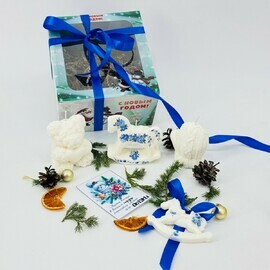 Podarochnij nabor svechej ruchnoj raboti. Podarok na novij god