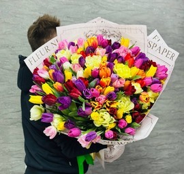 Ogromnij buket iz 151 raznotcvetnogo tyul_pana premium