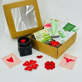 Podarochnij nabor spa b_yuti boks. Aroma lampa, sashe melts, svechki, maska dlya litca, patchi
