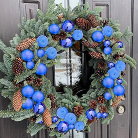 Венок интерьерный Новогодний из живой ели нобилис