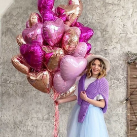 25 Rozovih serdetc na 14 fevralya