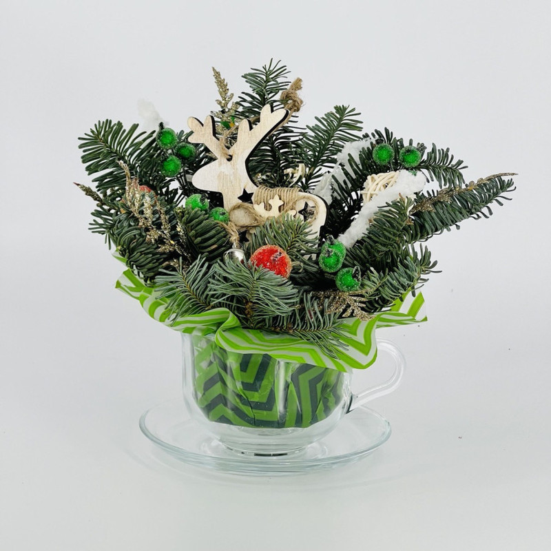 Новогодняя кружка с живой хвоей нобилис и декором, стандартный