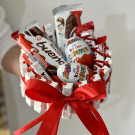 Торт из сладостей