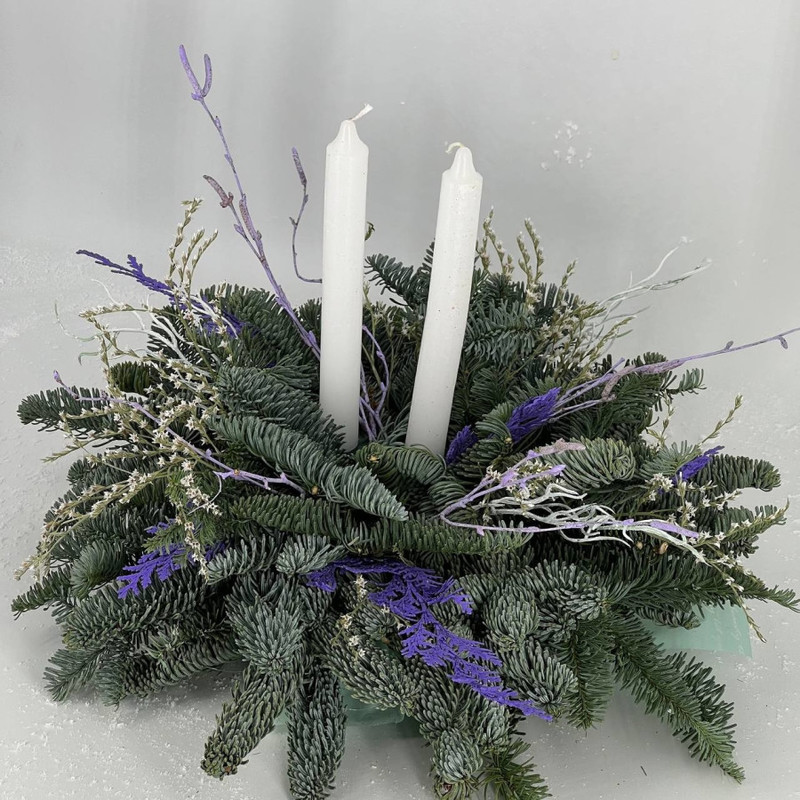 Новогодний декор на стол композиция из нобилиса со свечками, стандартный