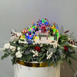 Новогодний музыкальный сувенир с веточками натуральной ели нобилис