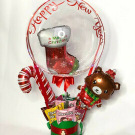 Sladkij buket s sharom babls na Novij god