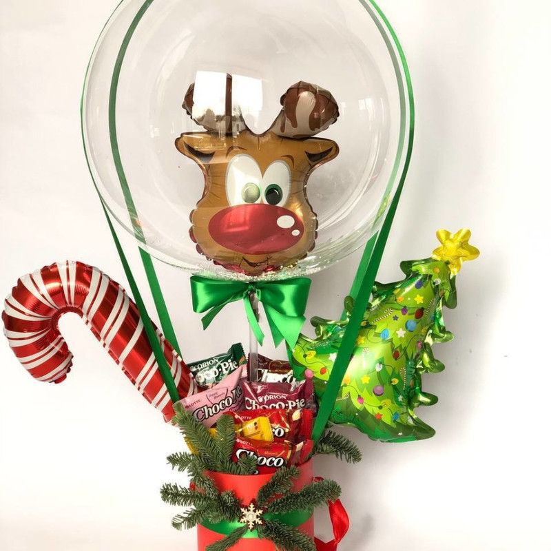 Новогодний букет с шаром баблс и сладостями, стандартный