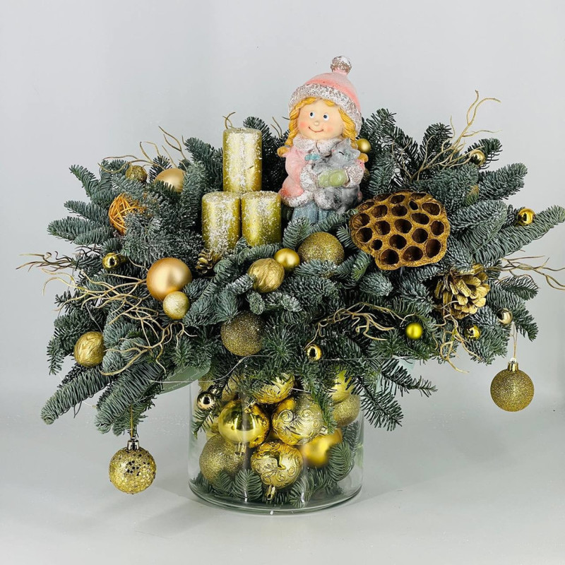 Большая композиция из веток живого нобилиса в стеклянной вазе, стандартный