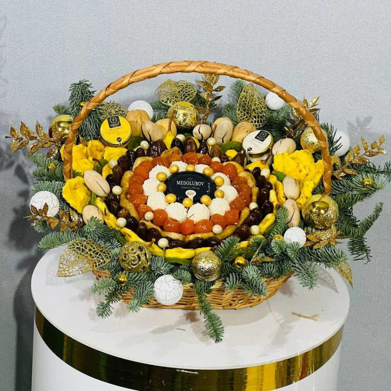 Korzina suhofruktov s vetochkami natural_nogo nobilisa, standart