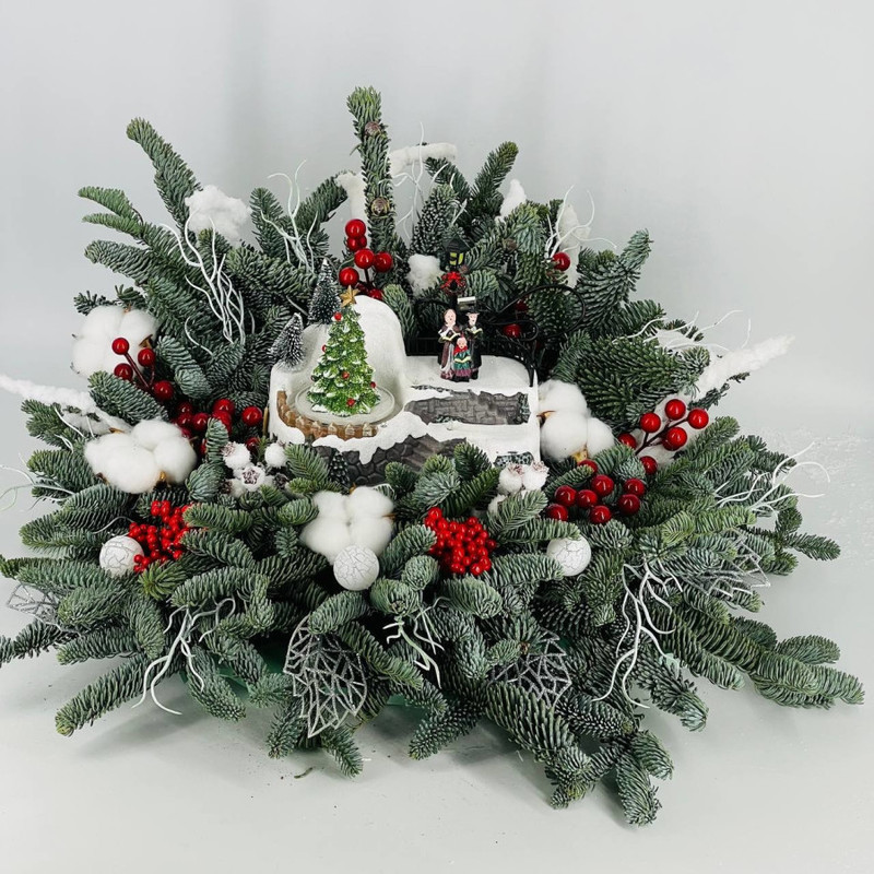 Novogodnyaya muzikal_naya kompozitciya i vetochkami nobilisa, standart