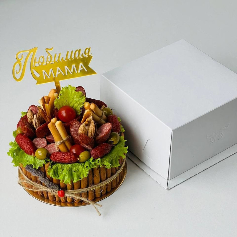 Podarok lyubimoj mame. Bento tort kolbasnij s zakuskami, standart