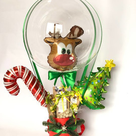 Buket iz chaya novogodnij s sharom babls