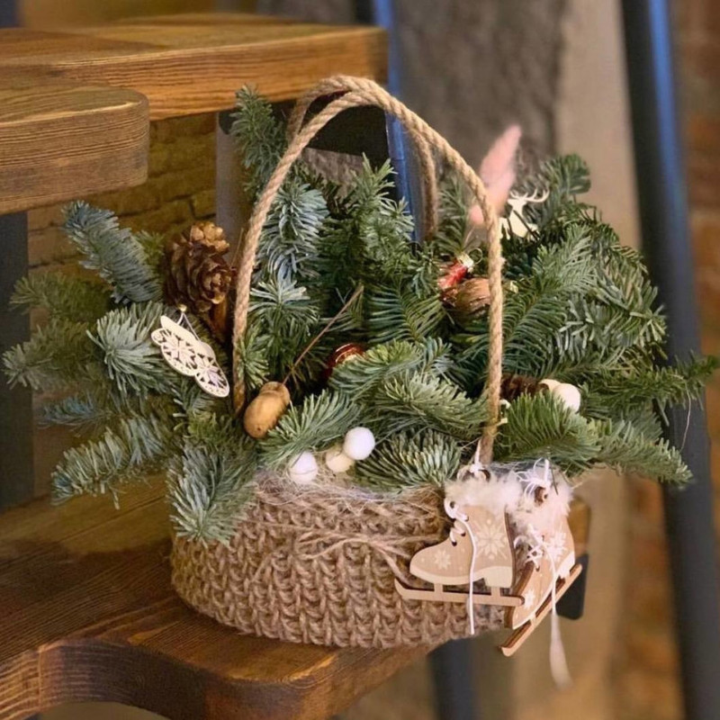 Вязаная сумочка вс веточками натурального нобилиса с декором, стандартный