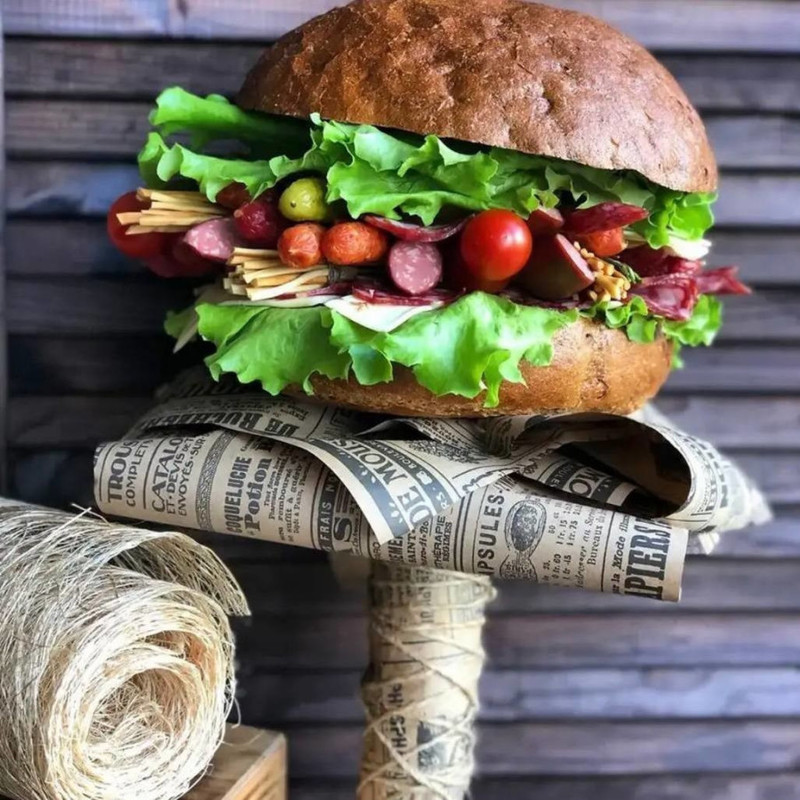 Съедобный букет мужской колбасный бургер, стандартный