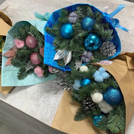 Zimnij buket iz natural_noj datskoj eli nobilis