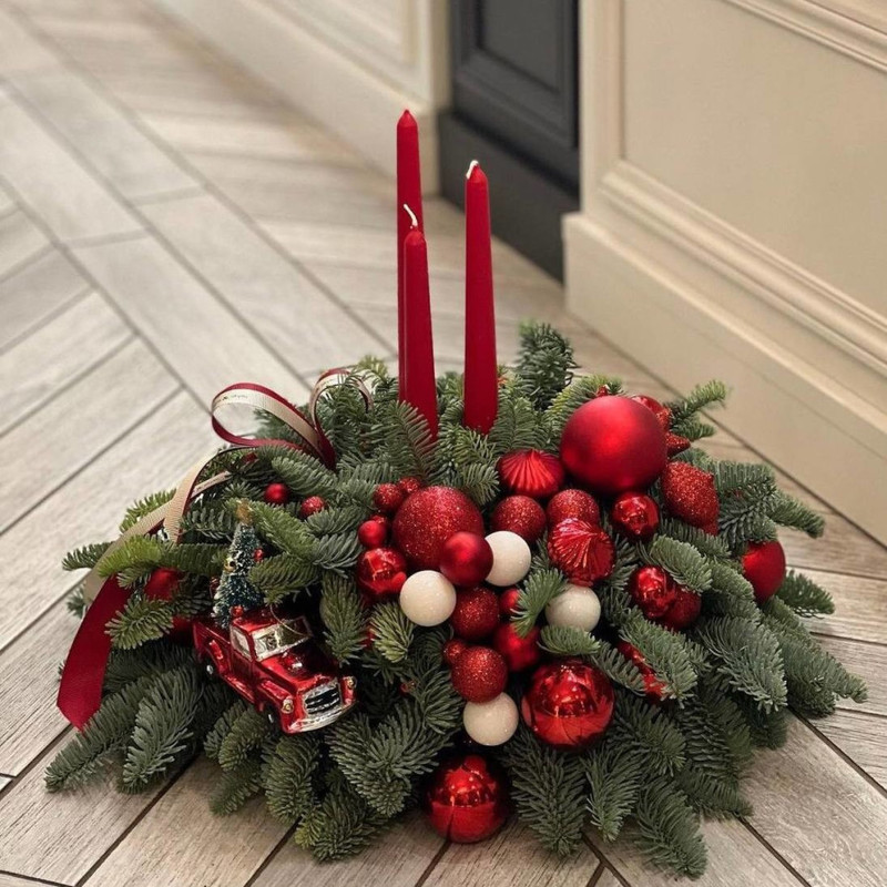 Venok rozhdestvenskij  so svechami iz zhivogo nobilisa, standart