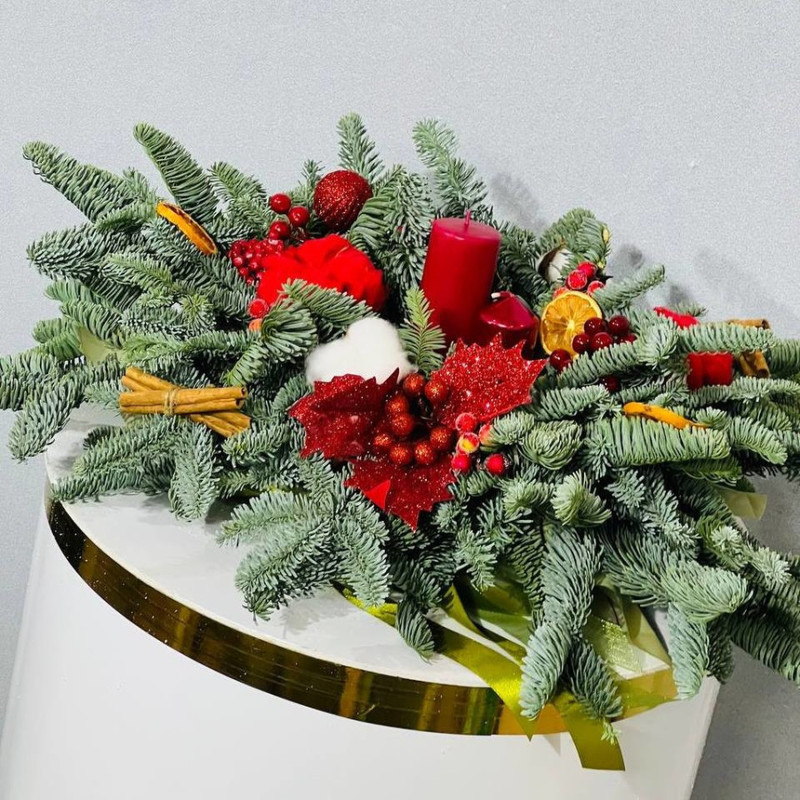 Хвойная композиция из нобилиса со свечой на стол, стандартный