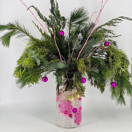 Новогодняя композиция на стол в вазе из натуральной хвои и нобилис