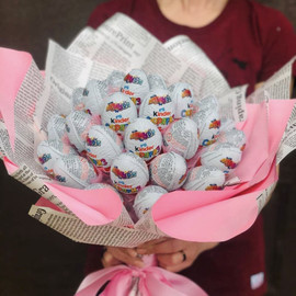 Sladkij buket iz kinderov