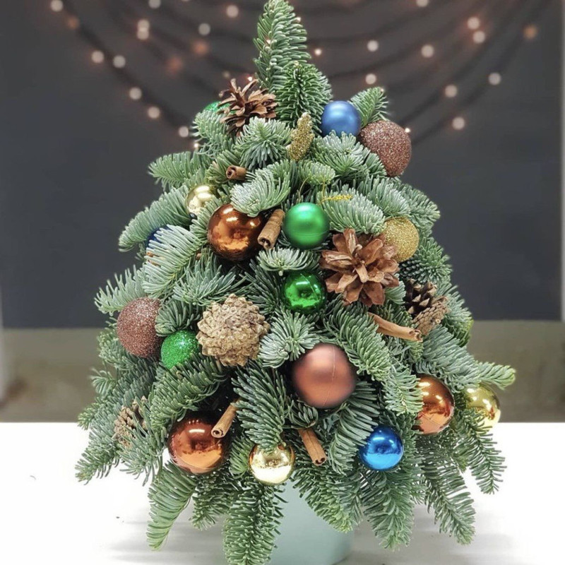 Настольная ёлочка с новогодним декором 40 см из веток нобилиса, стандартный