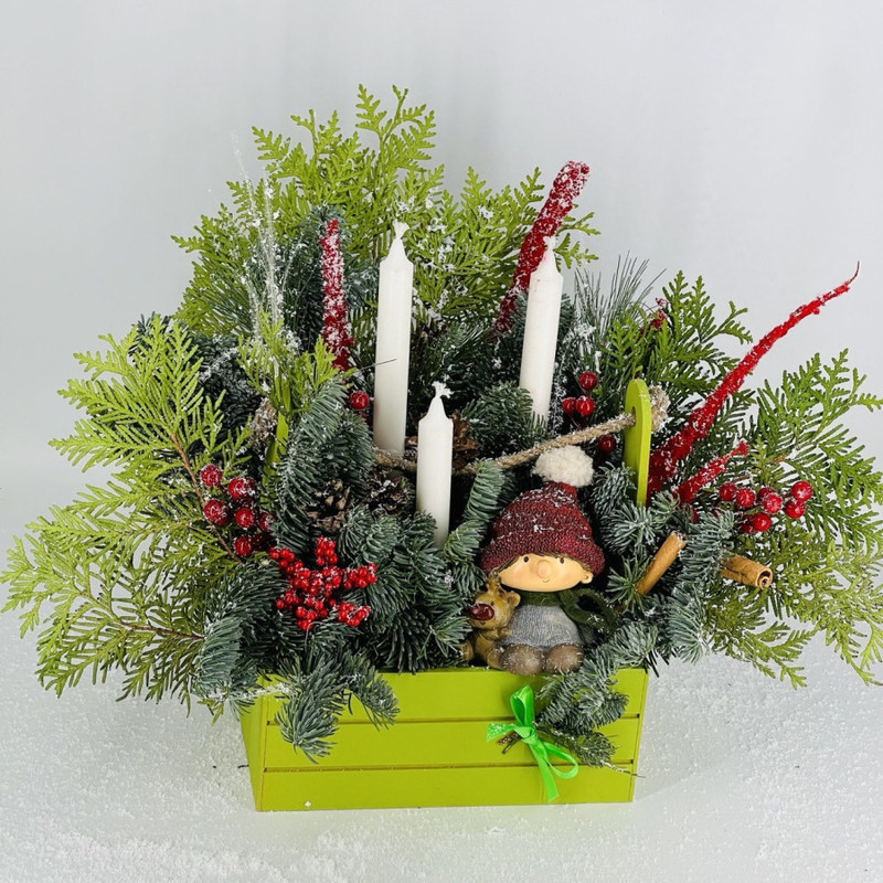 Inter_ernaya kompozitciya iz natural_noj hvoi nobilis v derevyannom yashike, standart