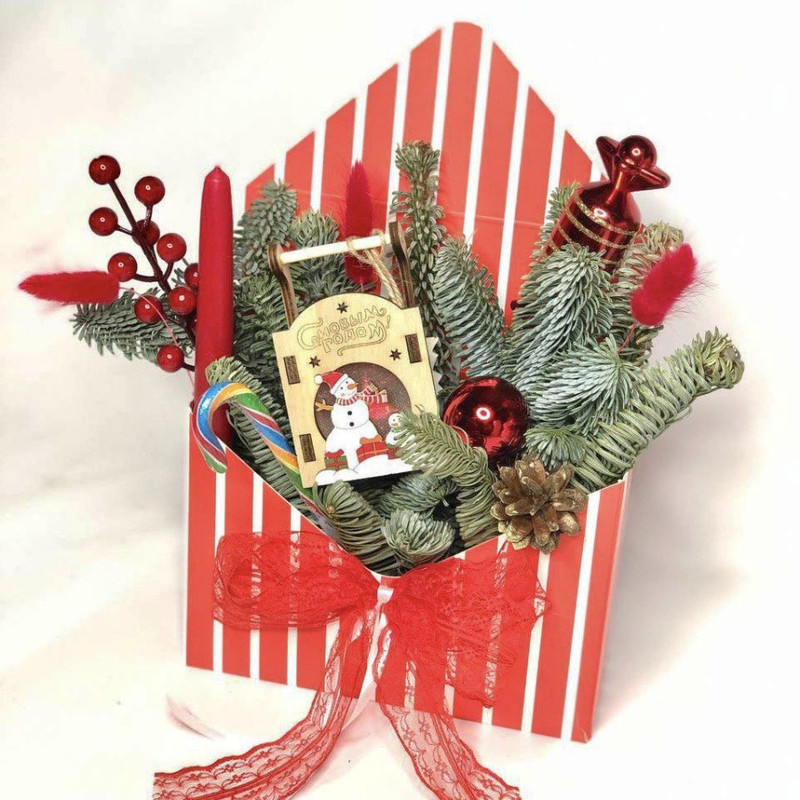 Novogodnij konvert s vetochkami nobilisa, standart