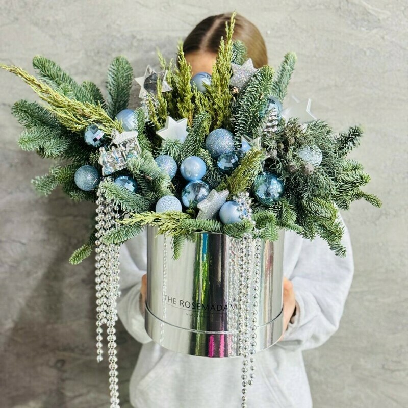 Зимний букет. Интерьерная композиция из живой хвои нобилис, кипарис, можжевельник. Новогодний декор, стандартный