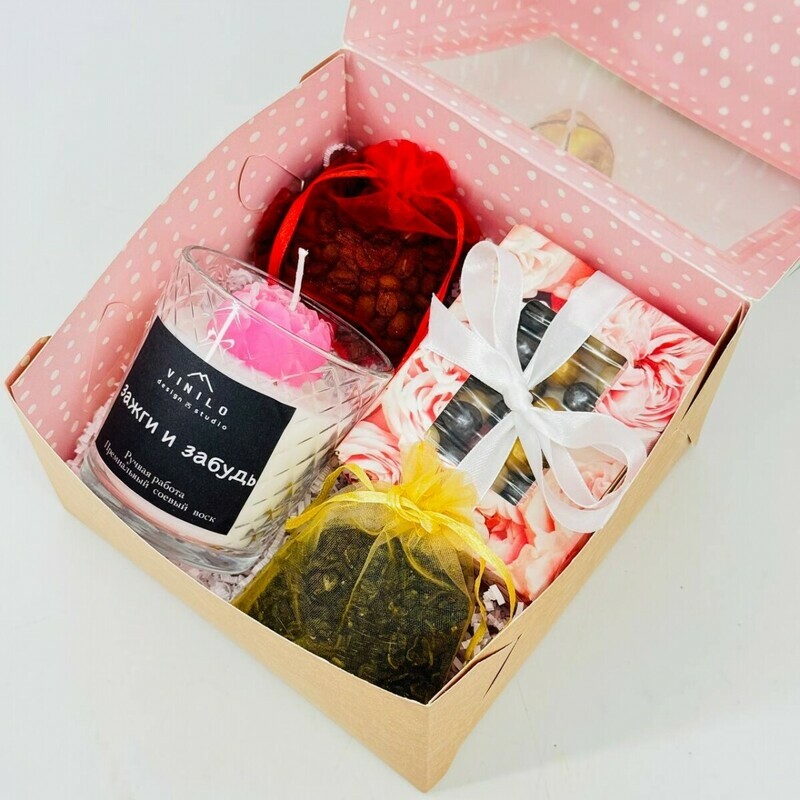 Подарочный набор. Свеча в стакане ручной работы, чай, кофе зерновой и орехи в бельгийском шоколаде, стандартный