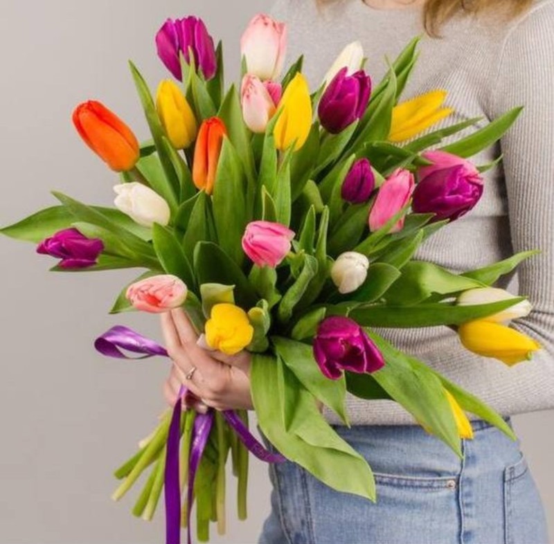 25 tyul_panov miks. Buket dlya lyubimoj devushki, zhenshini na den_ rozhdeniya, 8 marta, standart