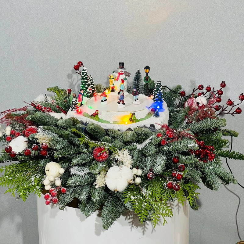 Kompozitciya iz nobilisa s muzikal_nim suvenirom "Katok", standart