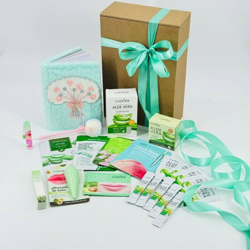 Подарочный набор косметических средств, бьюти бокс. Подарок девушке на 14 февраля, 8 марта, стандартный