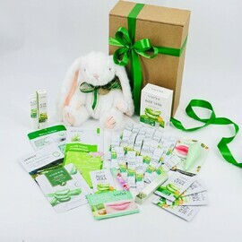 Подарочный набор косметики бьюти бокс с мягкой игрушкой зайчик для девушки на 14 февраля, 8 марта