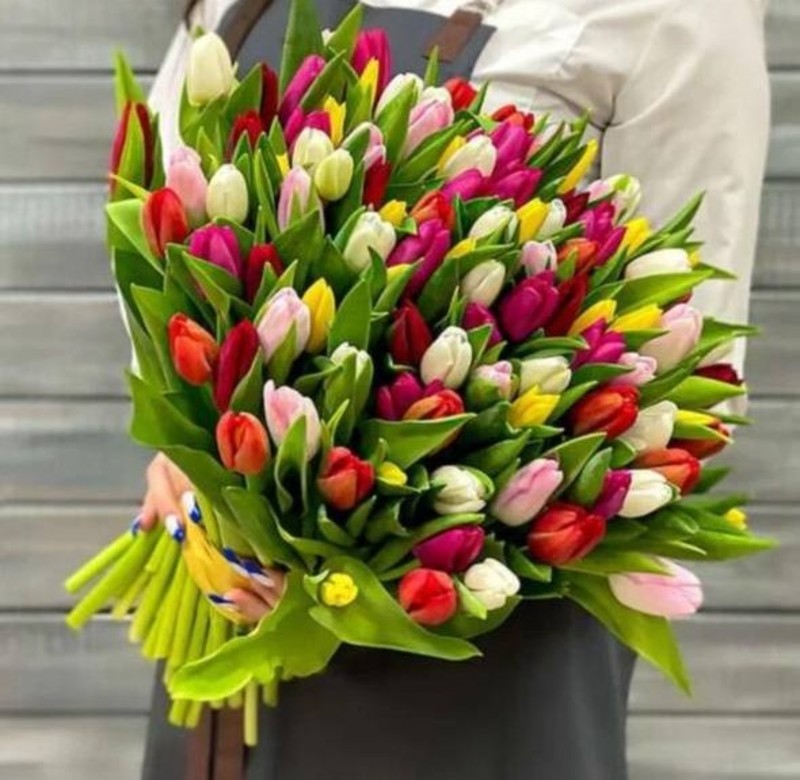 Bol_shoj buket miks iz 101 tyul_pana, standart