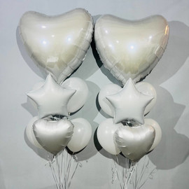 Vozdushnie shari na prazdnik. Belie gigantskie serdtca i zvyozdi