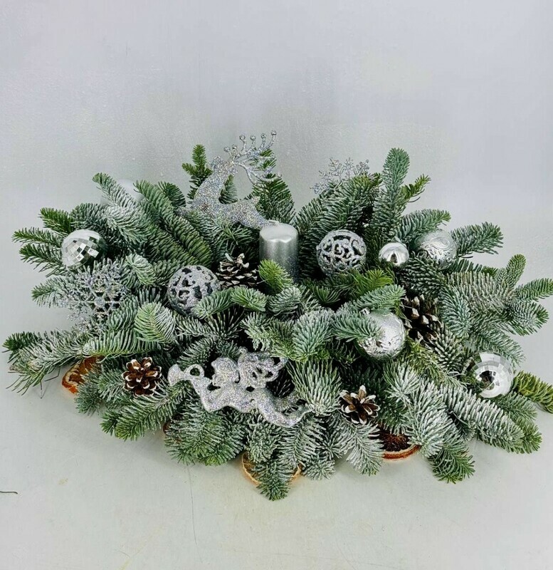 Kompozitciya inter_ernaya iz vetok nobilisa, standart