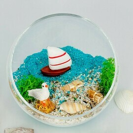 Dekorativnij mini florarium dlya inter_era s korablikom i chajkoj "Morskoj briz"