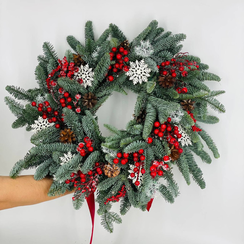 Venok novogodnij iz natural_nogo lapnika nobilis na dver_ 50 sm, standart